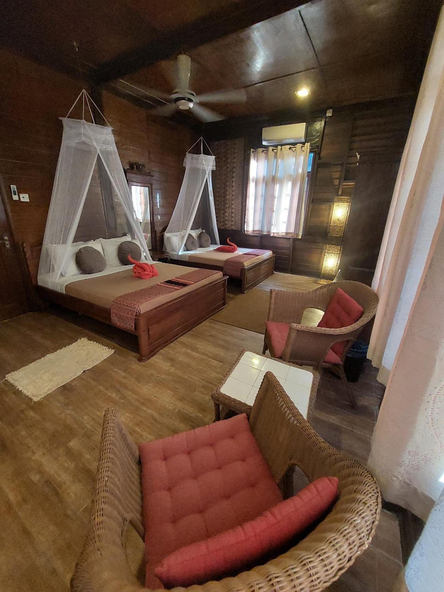 Ombak Dive Resort Perhentian Island Pulau Perhentian Kecil Exterior photo